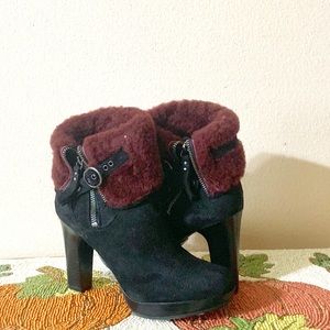 NWOB UGG Scarlett boots, black and burgundy